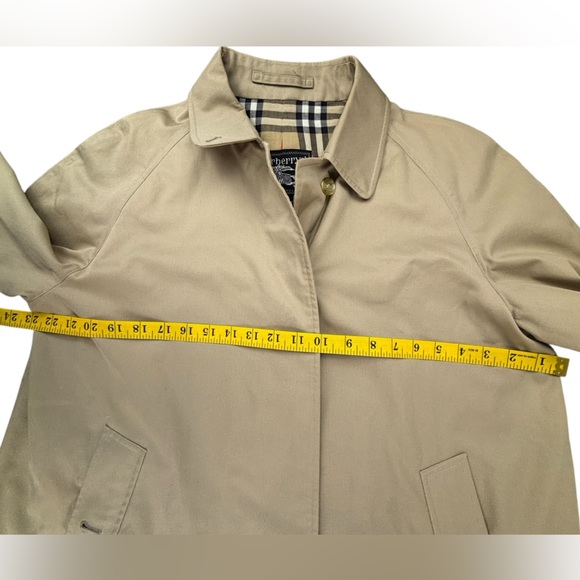 Burberry Tan Trench Coat - Picture 4 of 8